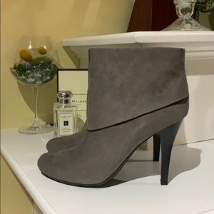 NWOT Marc Fisher booties
